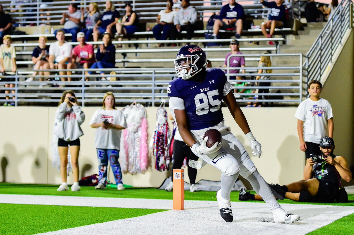 sports_drc's tweet photo. No. 1-ranked Ryan wasted no time pulling away from Granbury with eight first-half touchdowns on the way to a 63-20 win in Thursday's District 3-5A DI clash.

Junior QB Quin Henigan threw for 237 yards and 7 TDs in one half of play to lead the way.

Story: https://t.co/L9u1ZhW7TV https://t.co/zBU0cOemeG