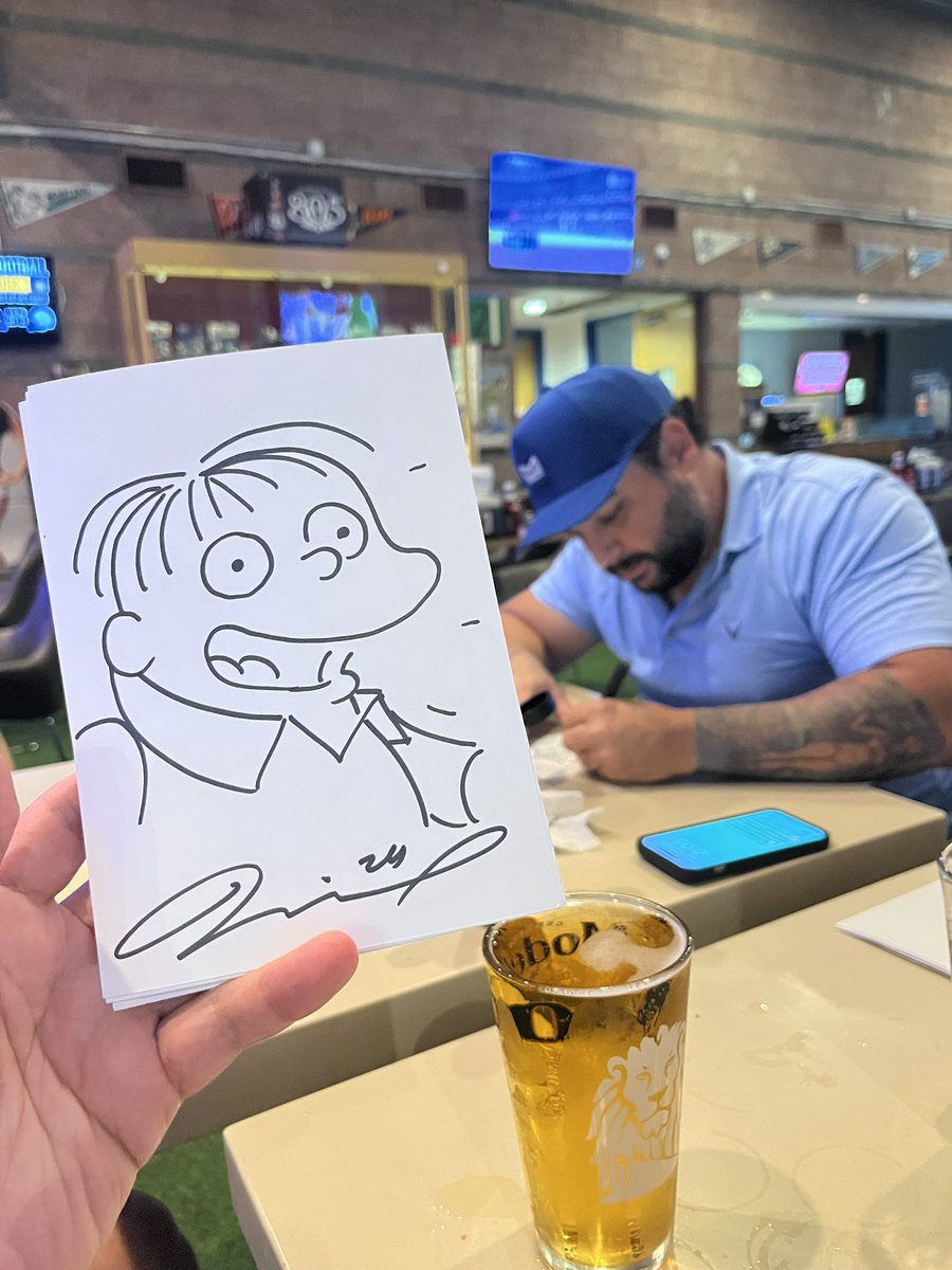 When you golf with <a href="/iDrawhomer/">DeepSeaHomer</a> there’re perks. #TheSimpsons