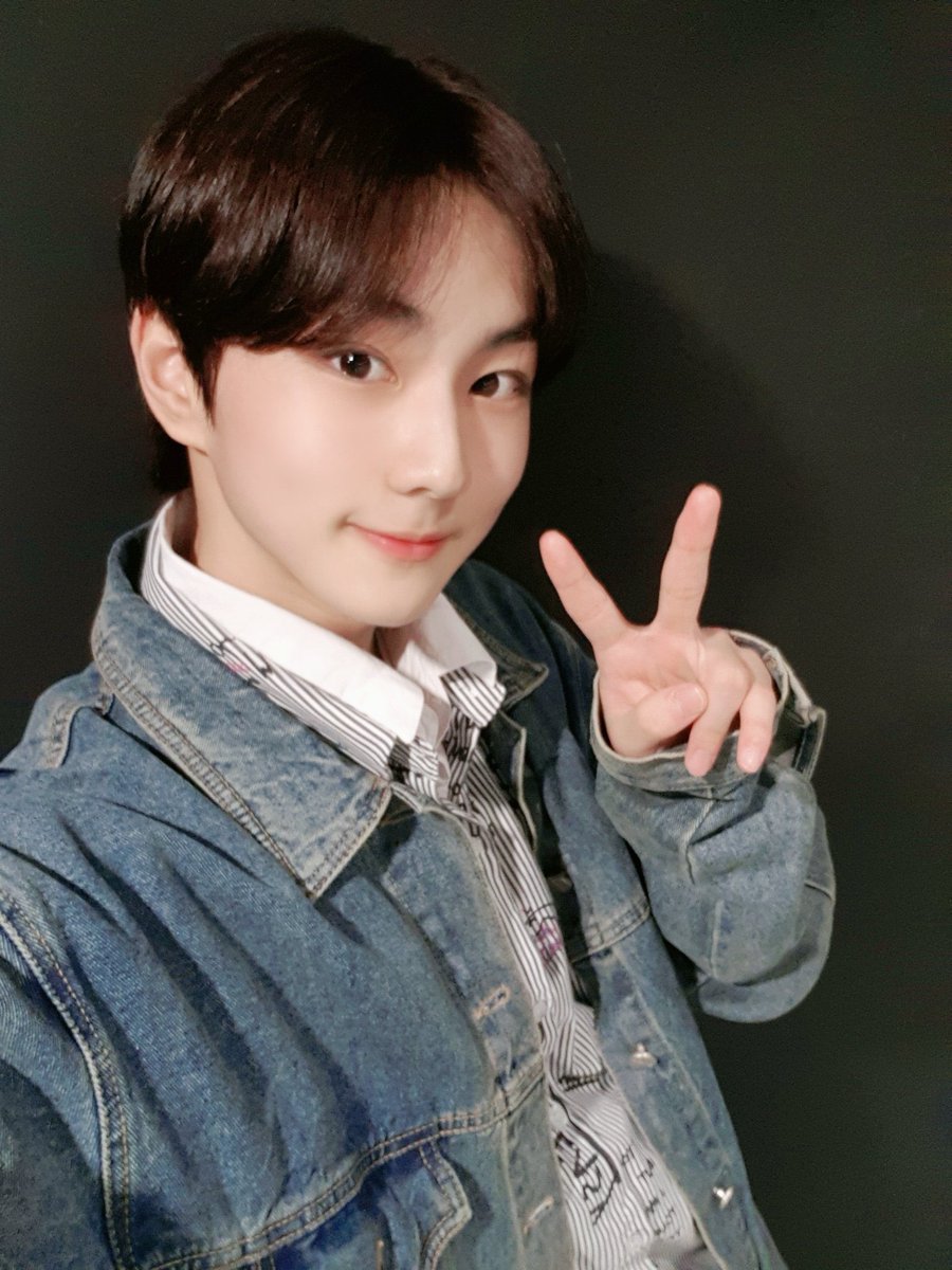 Mi outfit confirma que the #𝐛ab𝕪𓏲ཋྀs𝕥𖦹p ha llegado, so pónganse sus cinturones porque esto será increíble. Solo espero que sepan que el #𝐡𝕪pno͞s𝕚sྀ̥̊͞͝格·st𝕪𝐥ǝ ha sido lo mejor de este mes y nada se comparará a esto !!

𝑚r. 𝐯ämթ𝕚re ⋆ m𝕚sä𝕜𝐢 🦇