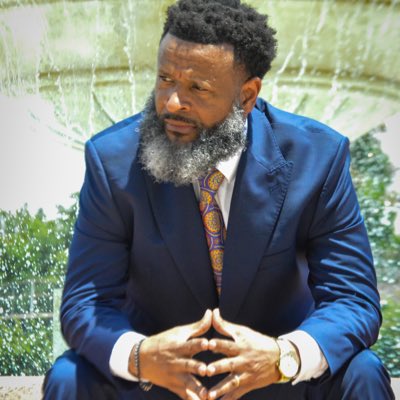 BishopWhaley's tweet photo. #NewProfilePic https://t.co/wlle2vfaip