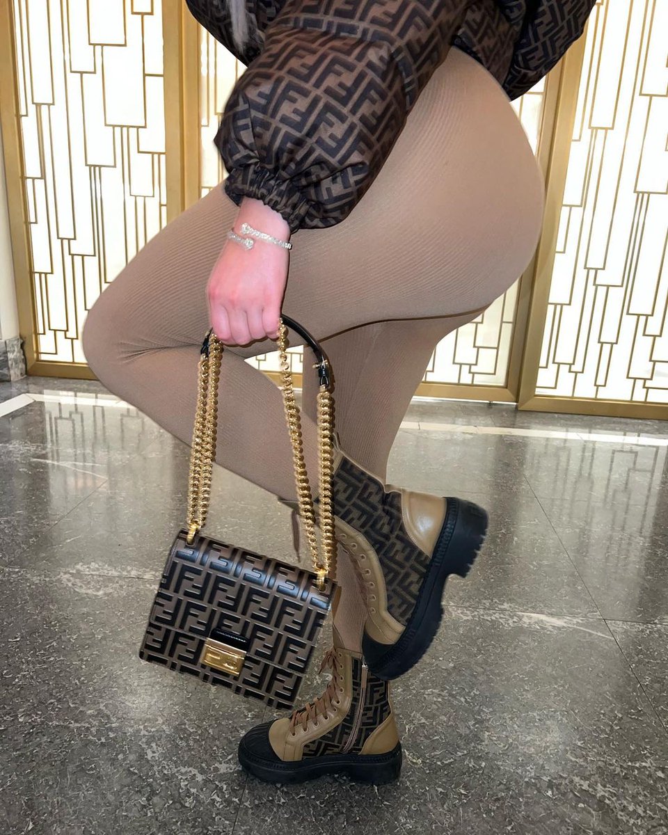 realmkbella's tweet photo. Fendi print on cause I don’t be giving 2 f’s 🤪🤷🏼‍♀️ @fashion @FashionNova #Zelensky #Rihanna #viral #cruvy @models https://t.co/ztpN6CyG6L