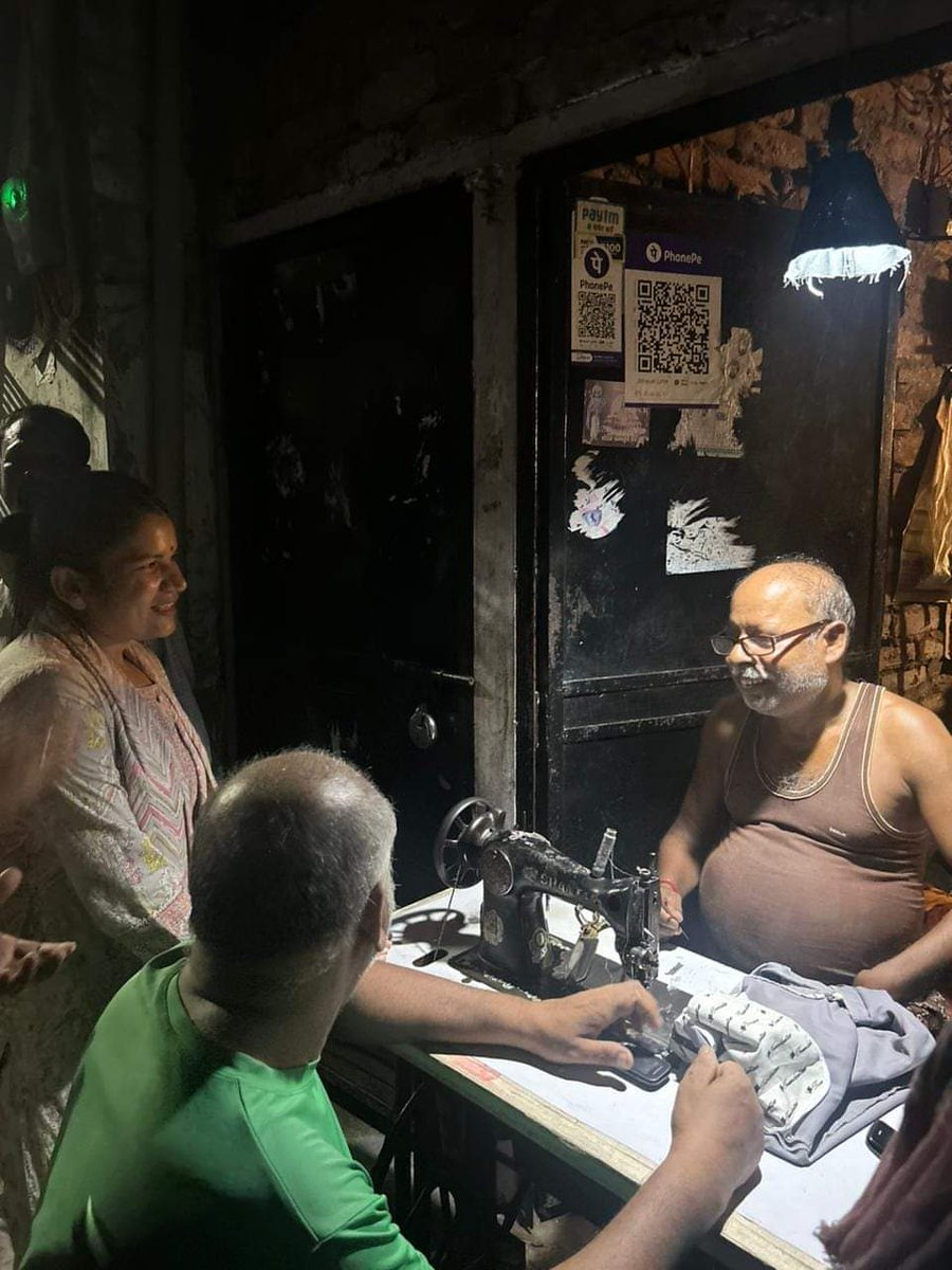 SarikaSamar's tweet image. मिशन 2025- जंगपुरा विधानसभा... 
जंगपुरा विधानसभा के नेहरू नगर स्थित प्रताप कैंप क्षेत्र के स्थानीय लोगों से मुलाकात की।
@ArvindKejriwal @SanjayAzadSln @SandeepPathak04 @msisodia