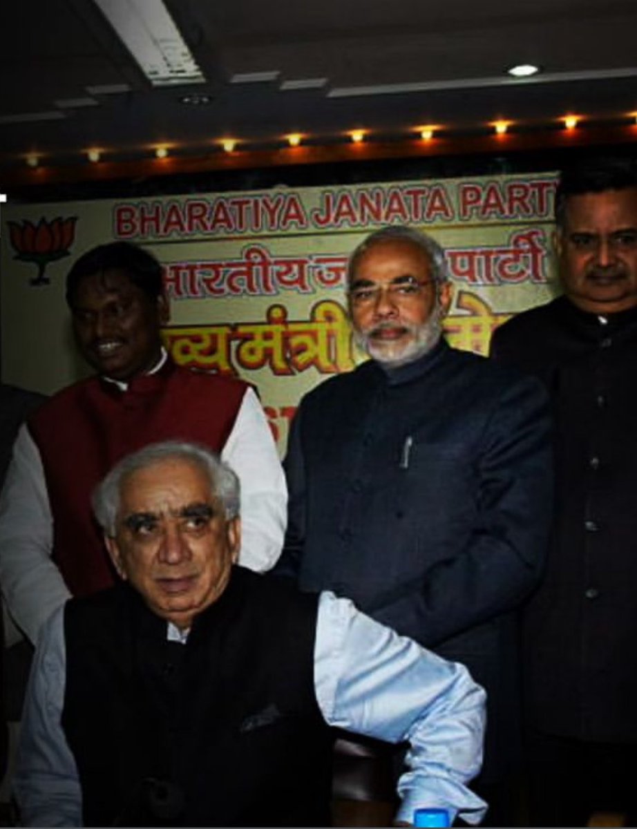 harendra_jasol's tweet photo. मारवाड़ की माटी के लाल, पूर्व सैन्य अधिकारी, भारत के पूर्व वित्त, विदेश और रक्षा मंत्री एवं पूरे विश्व में ���पनी विशेष पहचान रखने वाले राजस्थान के रत्न स्व. श्री जसवंत सिंह जी जसोल की पुण्यतिथि पर सा��र नमन।
#Jaswantsinghjasol https://t.co/5vrLBbksm9
