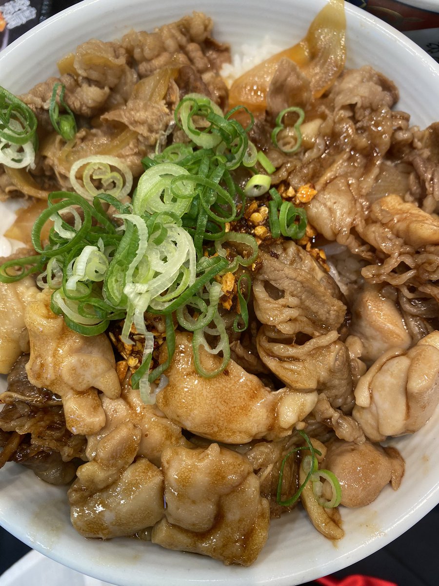 aldapstsr's tweet photo. Pernah makan di yoshinoya jepang ini gw belinya 90rb apa ya udh refil ocha sama free nasi gw mau nangis karna banyak banget........... https://t.co/Nr6IMOWnWH