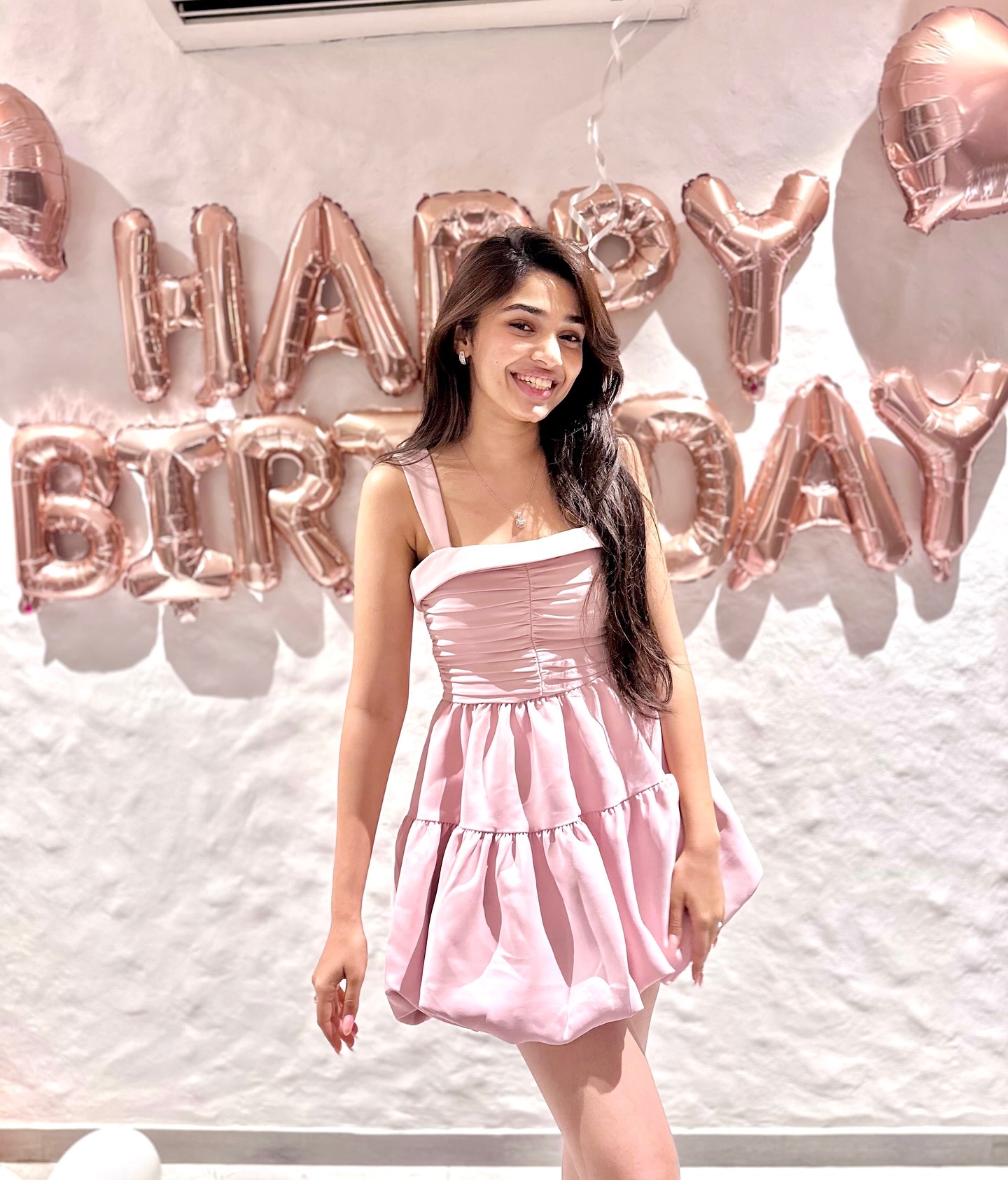 GYdO9J_bQAArXoD?format=jpg&name=large