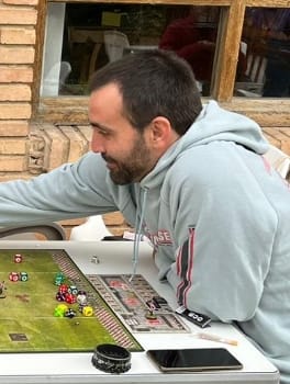 VARAGH, El Bárbaro Vasco 

"¡Waaaaagh!"

• 66,44% Win Ratio Total.
• 20 Copas NAF, incluyendo Valencia Máster Bowl 2007, Fumbbles On Tour 2007 y 2015, Mañobowl 2017 y Bokeron Ákaro Bowl 2019.
• Nº 3 del Ránking NAF español con Amazonas, Goblins e Inframundo.