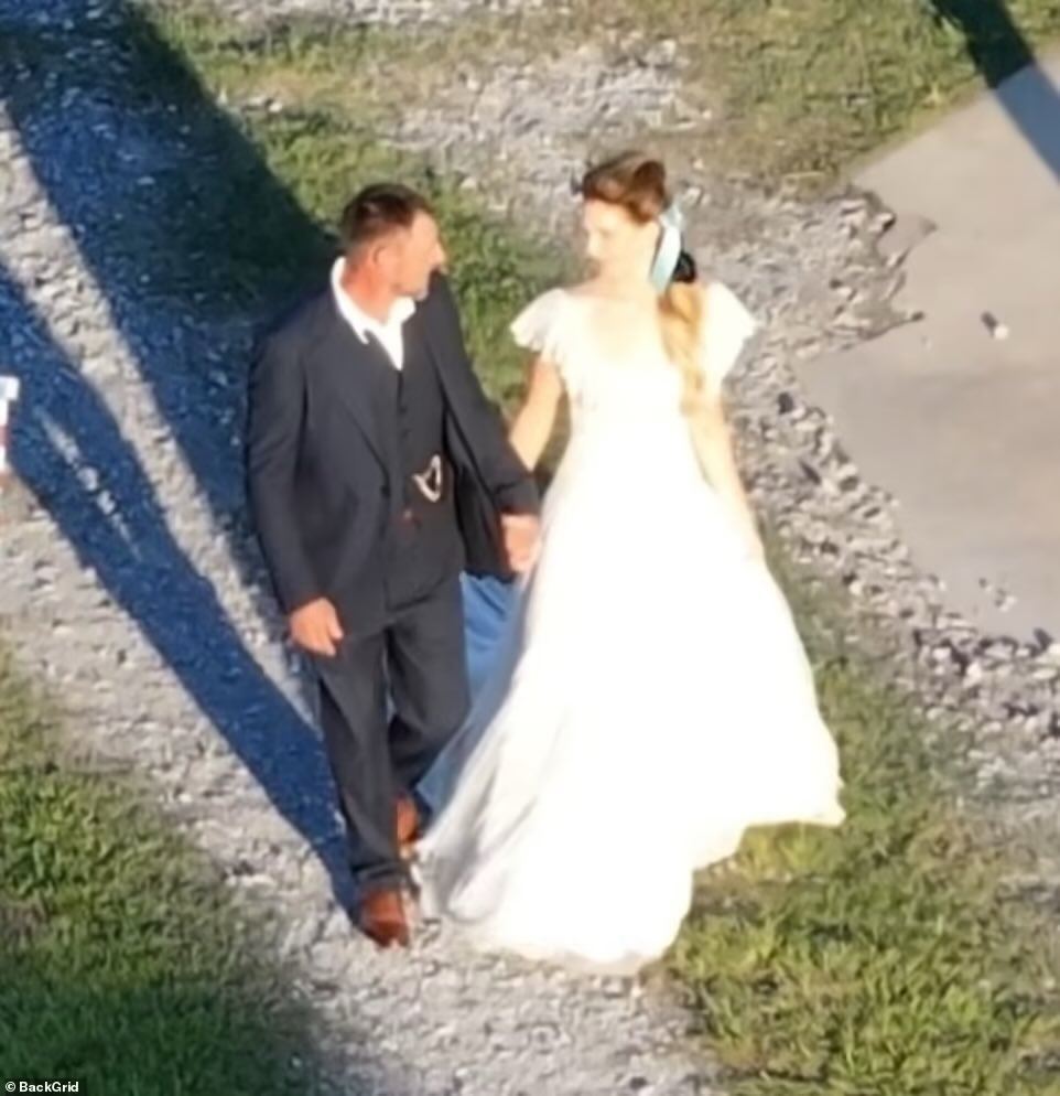 LanaDReyOnline's tweet photo. Lana Del Rey and Jeremy Dufrene officially tied the knot today (Thursday 9/26) 💍👰

🔗: https://t.co/F5uiSD4nvk https://t.co/VyP5sinBlI