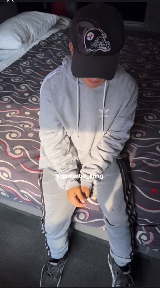 morbo_kiing's tweet photo. Hoy es Jueves de nuevo video y ya está arriba el video completo de 25min.🔥@ElCariin se estrenó 😎el culito peludito de este morro chaparrito de 18 años.😈 !Que piernotas 🦵 tiene el cabroncito y que gemidos tan ricos se aventaba! 🤤 

https://t.co/1R3XZaSNES

Info de canal PREMIUM🥇de Telegram al DM 👉🏻��

@El_chilanguito_ 
@EncuentroGayMty