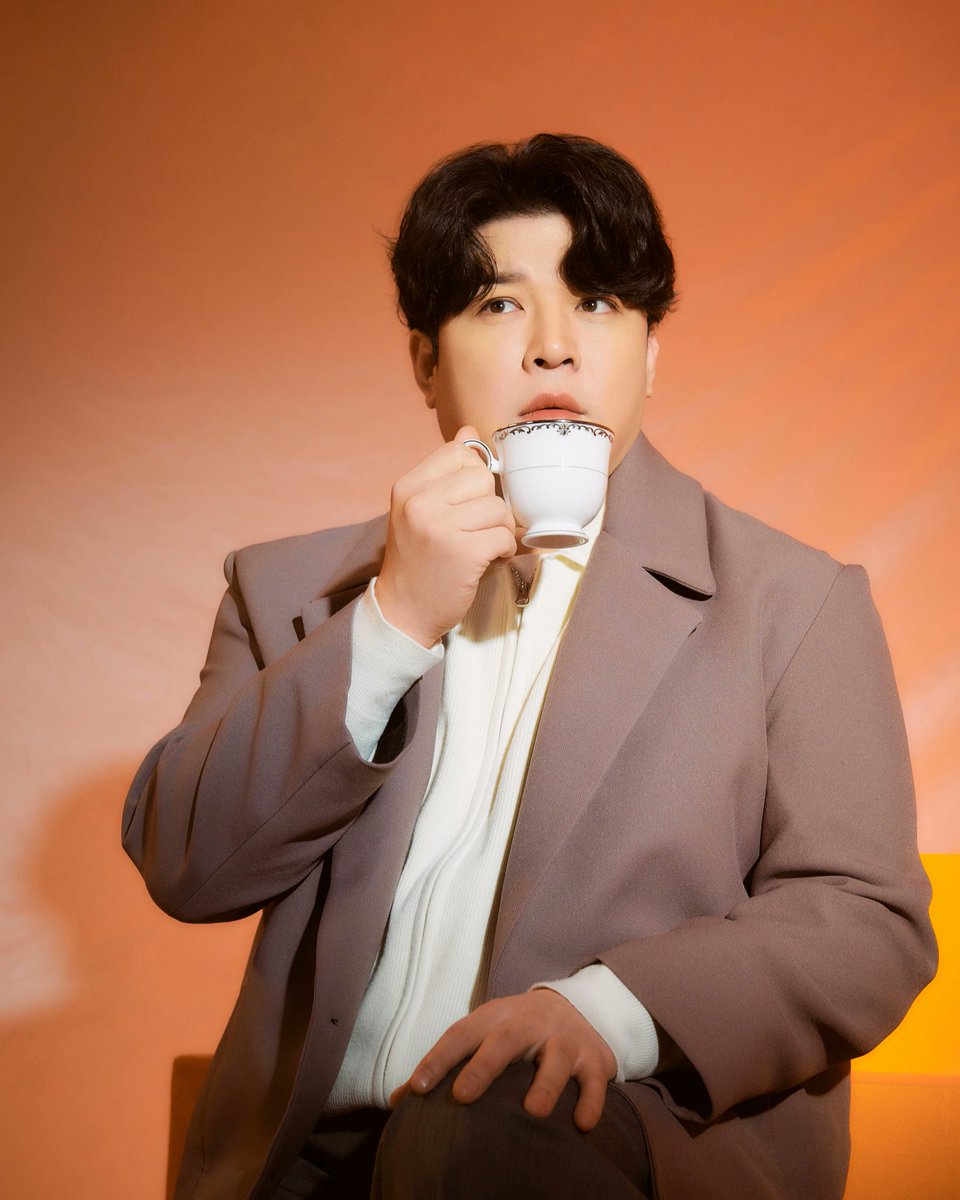 TOP100KPOP's tweet photo. Happy 39th birthday to SHINDONG from SUPER JUNIOR! 🥳🎉 https://t.co/4jCCpBgWzY
