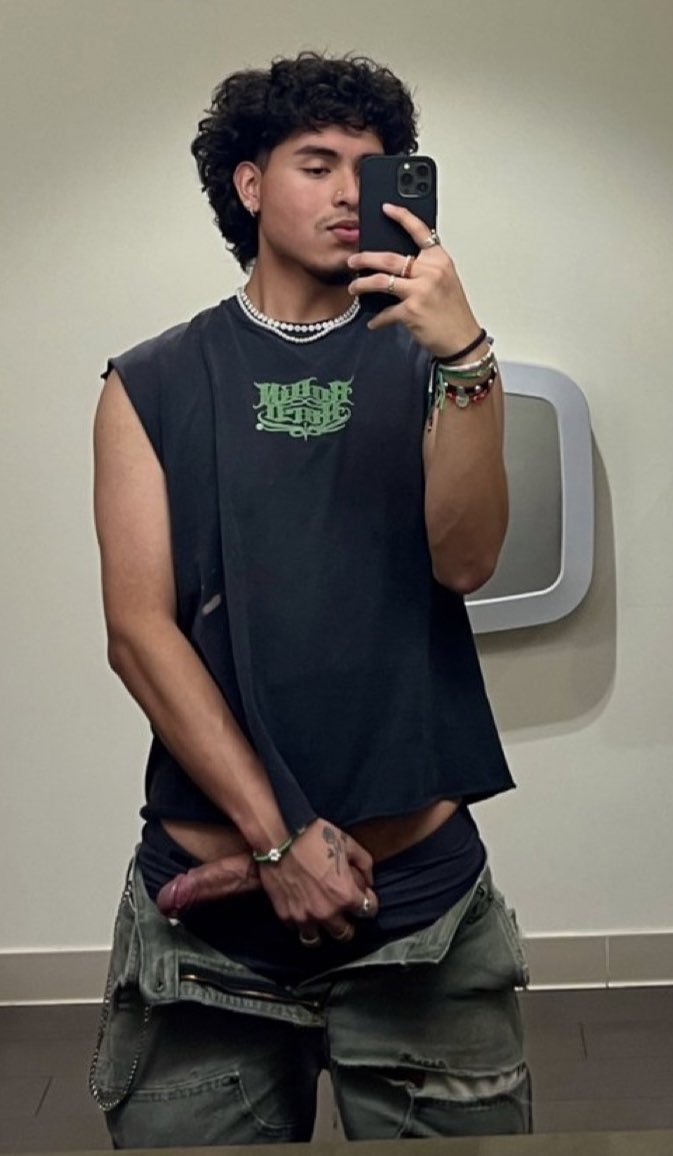 Foinemen's tweet photo. Markitos 🤤 https://t.co/rKDEvDgn5J