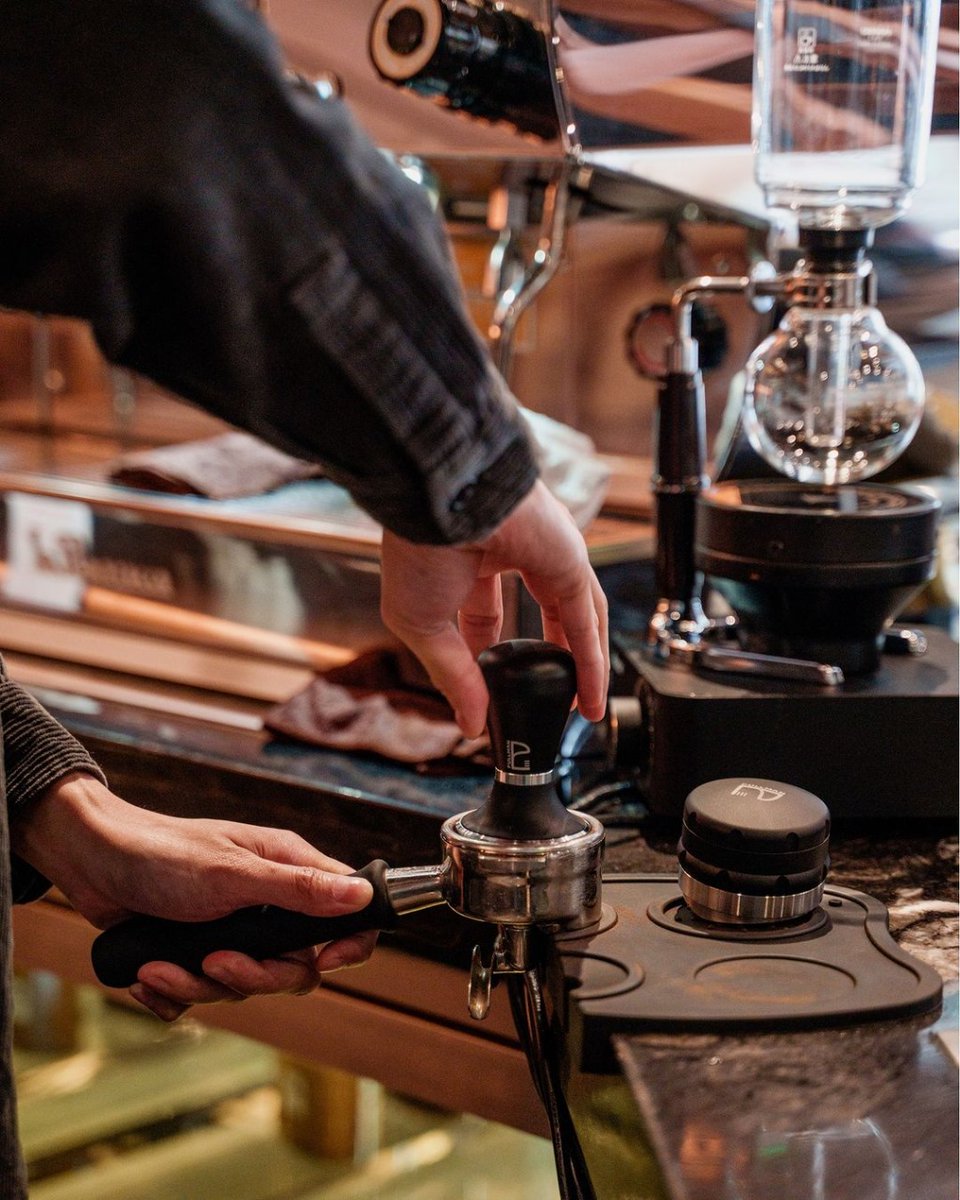 pullmanespresso's tweet image. Elevate every espresso shot with Pullman Espresso’s premium tampers. Precision you can trust. ☕️⚙️ Visit our page at zurl.co/wQ4f 

#expresso #coffeelover #barista #baristalife #coffee #PullmanEspresso #Coffee