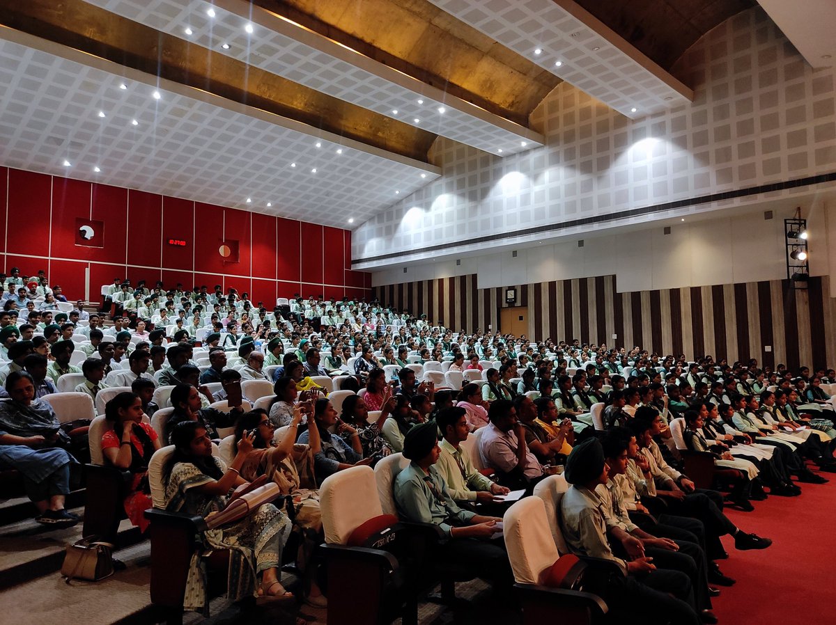 Foundation_Day_'s tweet photo. The Drama Club of IISER Mohali, Darpan, performing their nukkad-natak in front of a packed auditorium! https://t.co/COqiyjscIb
