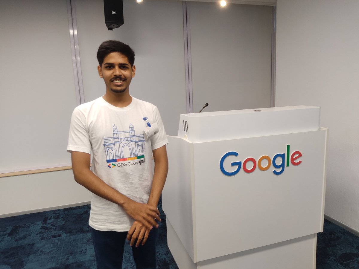 Omkar_Dalvi2004's tweet photo. Currently at Google AI meetup at @Google FIFC Mumbai. Super excited to learn about latest AI advancements, LLM and connect with other developers 🤩
#GoogleMeetup #GoogleAI #Meetup #Mumbai https://t.co/Nj4MIh7grM