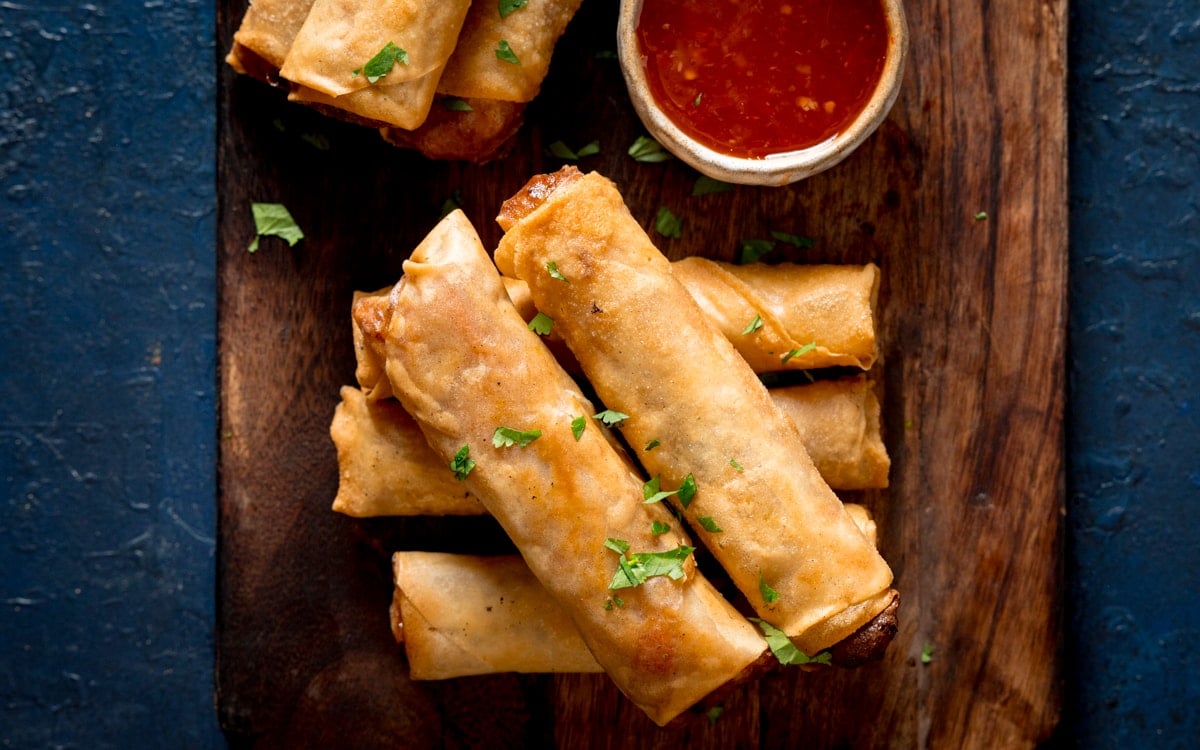 FoodRhythms's tweet image. Vegetable Spring Rolls
foodrhythms.com/KitchenSanctua…

@KitchenSanc2ary #foodrhythms #springrolls #snacks #snackbox #snacking #snacktime #snackideas #simplerecipes #food #foodlover #picoftheday #delicious #chef #recipeoftheday #foodies #foodphotography #recipes #easyrecipes #recipeideas
