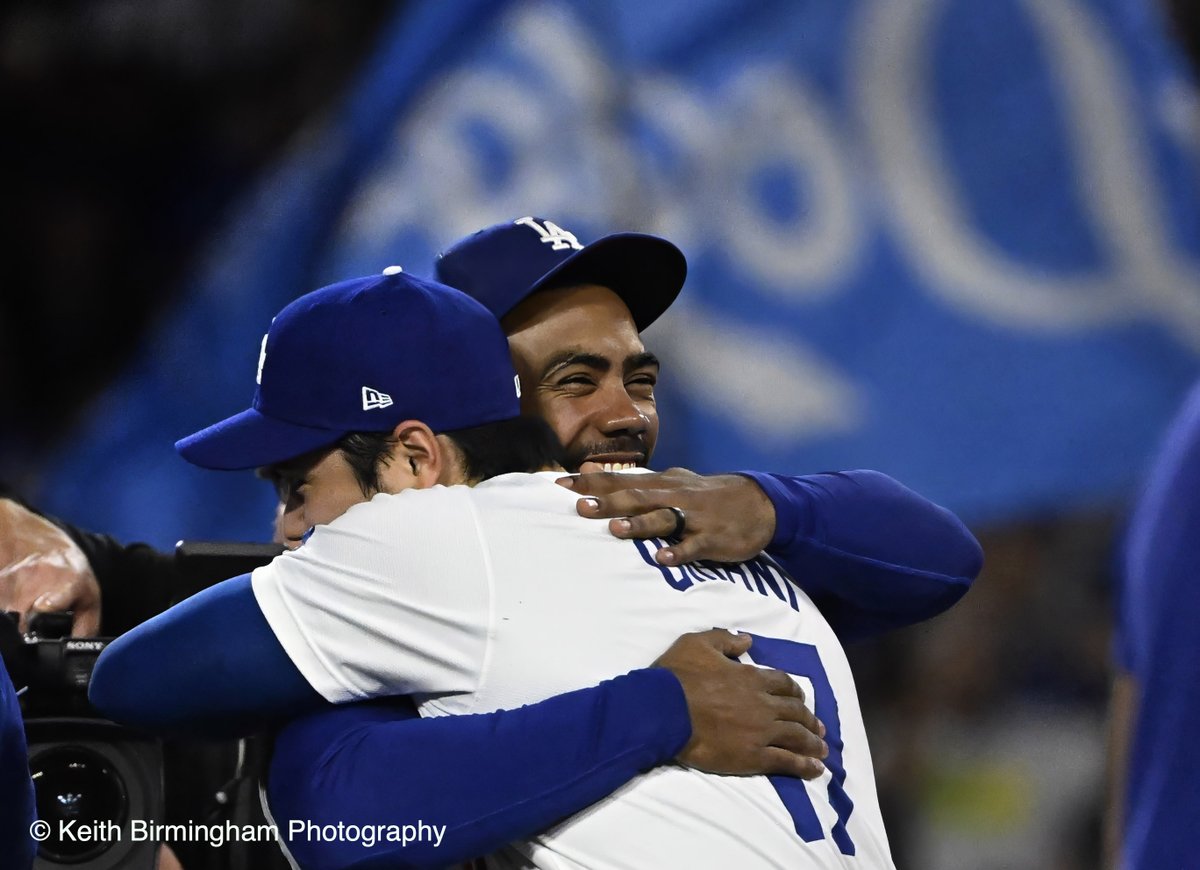 photowkb's tweet photo. Los Angeles Dodgers defeat the San Diego Padres 7-2 and win the western division at Dodger Stadium in Los Angeles. @mlb #mlb @dodgers #dodgers @padres #padres #basball @billplunkettocr @NikonUSA #nikon @baseballphotogs @InsideSoCalSpts https://t.co/5XhFEjgwp7