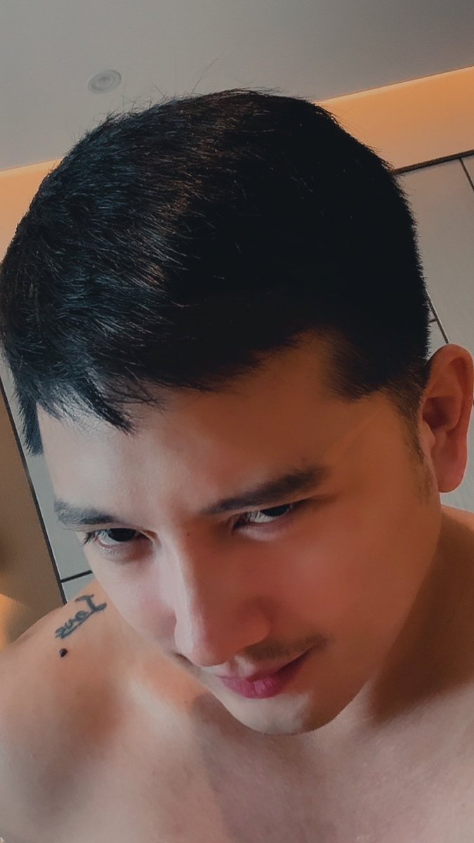 thedmsevilla's tweet photo. Makuha ka sa tingin. https://t.co/92QzgUjIWm