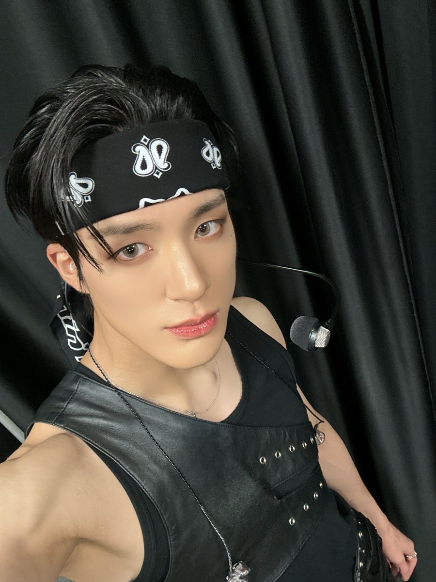 jmjnarchive's tweet photo. 240927 🐶 https://t.co/k2mm0d1iks