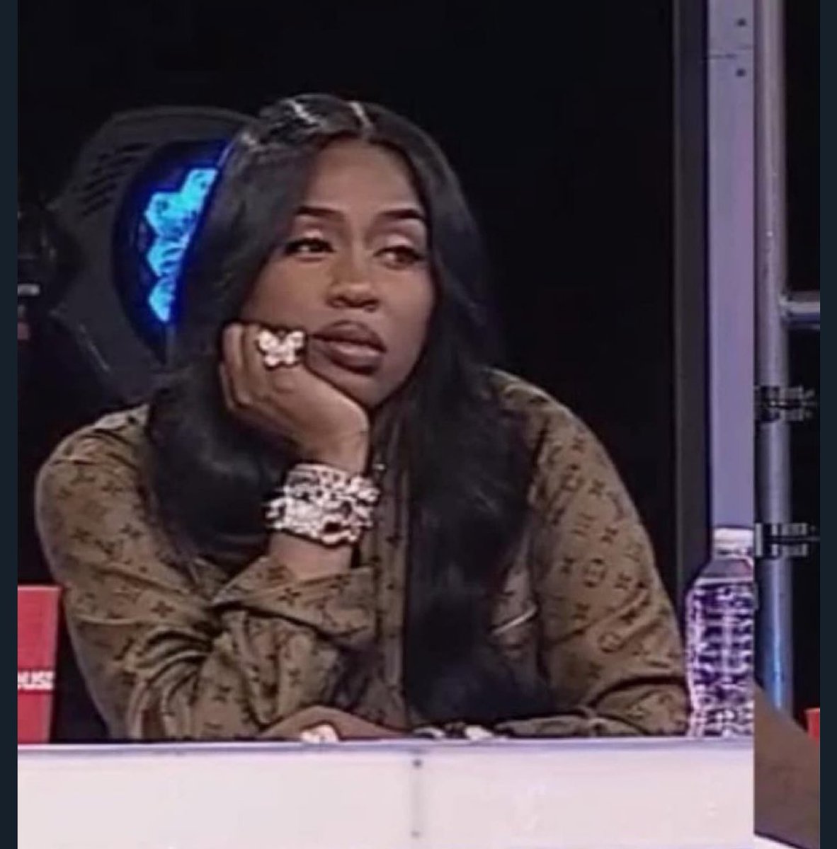 PoeticBlckgrl's tweet photo. How are they about to wrap everyone’s stories up next week ?  #PowerGhost https://t.co/cBKHIlIQK7