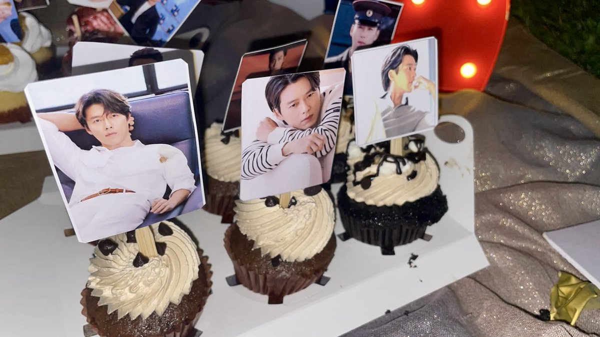 iamneelie09's tweet photo. Hyun Bin’s Birthday cupcakes!🧁🧁🧁
#hyunbinday
#september252024
#rizalpark🇵🇭 https://t.co/5aMwEm1ee4