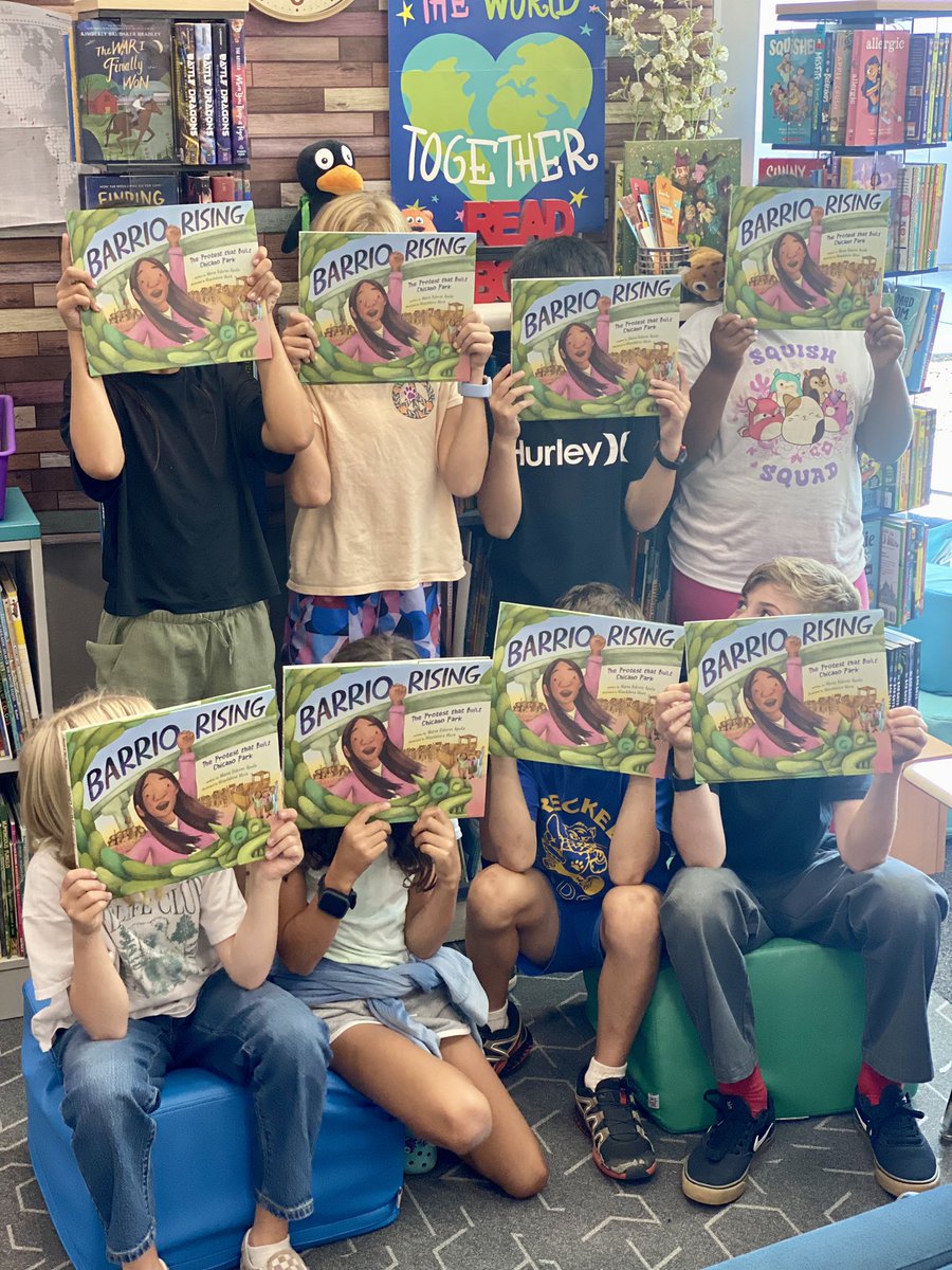 lori_huntsman's tweet image. Shout out to @KPBS @SDPublicLibrary @SDCountyLibrary @DonorsChoose for making these books available to educators across @sdschools. We now have a #BarrioRising book by @mariadaguila for every classroom at our school 📚 So much book joy! So many connections 🇲🇽 #OneBookOneSanDiego
