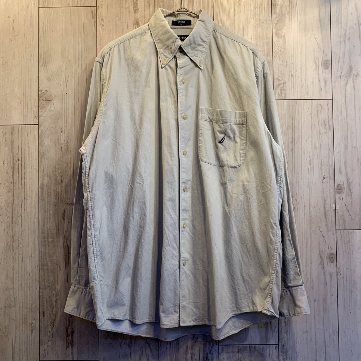 tafshop's tweet photo. お天気が安定しない日々が続いてますね⛅️

ノーティカの秋色シャツです⛵️
秋コーデのおすすめアイテム入荷中です🟥

#nautica #ノーティカ #秋コーデ #大須古着屋 #大須 #古着 #タフshop https://t.co/2PQ6Dtup9Y
