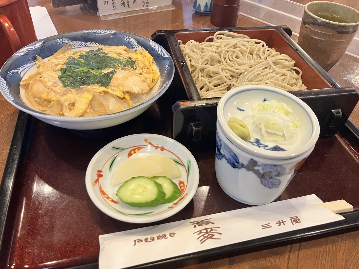 ZIPrymha81's tweet photo. 創業51年のお蕎麦屋さん
三升屋さんの親子セット
美味しかったー♪♪

そばの風味がしっかりしている事とつゆの味が好き https://t.co/FJf69yTbv7