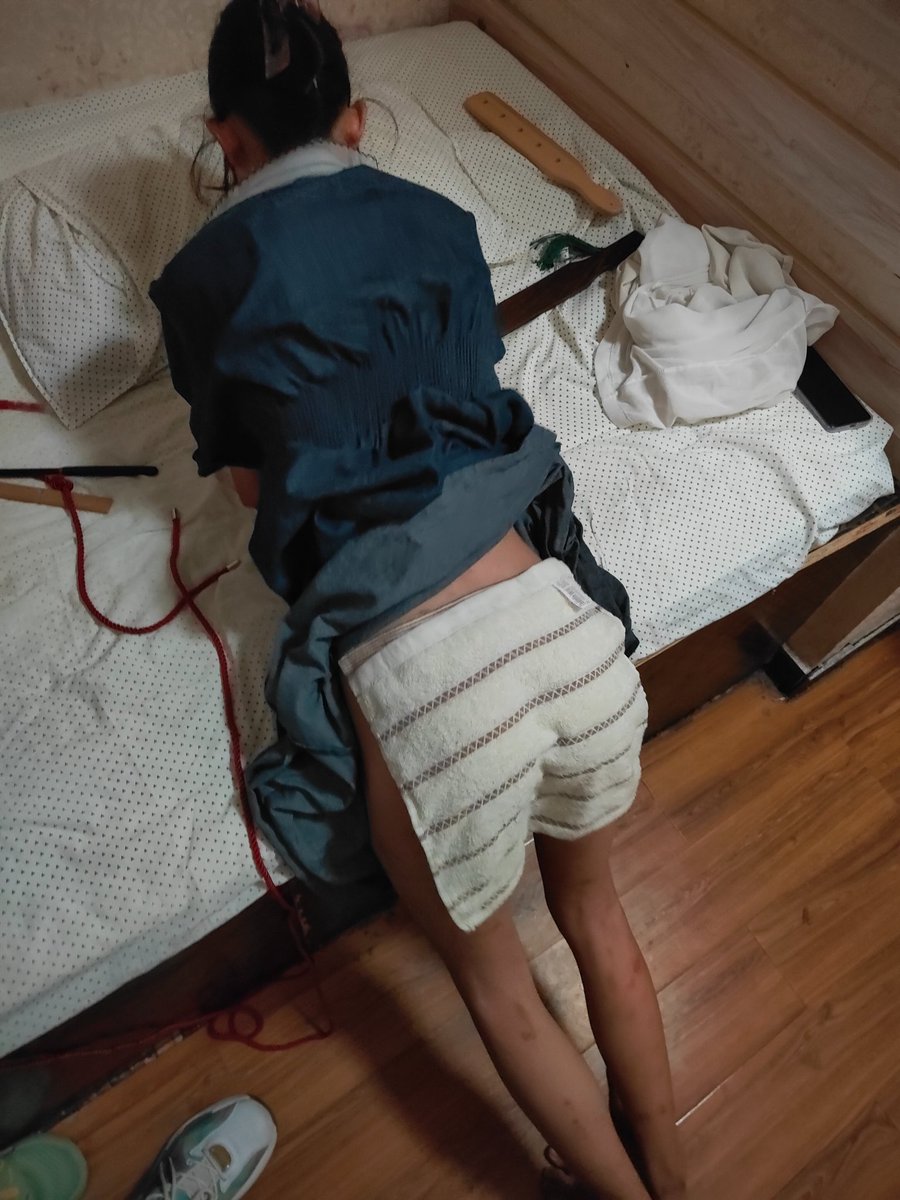 打得发刷都坏了，这东西真是不结实
#打屁股 #spank #实践 #女贝