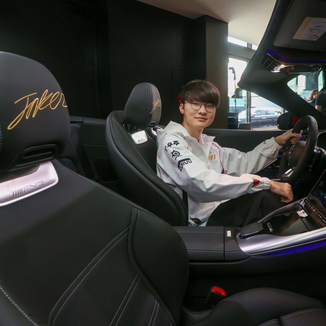 get in loser, we’re going to haidilao