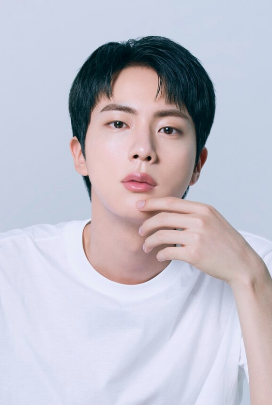 AboutMusicYT's tweet photo. Jin is the new Global Ambassador for Laneige. https://t.co/Oe8pZhqgSq