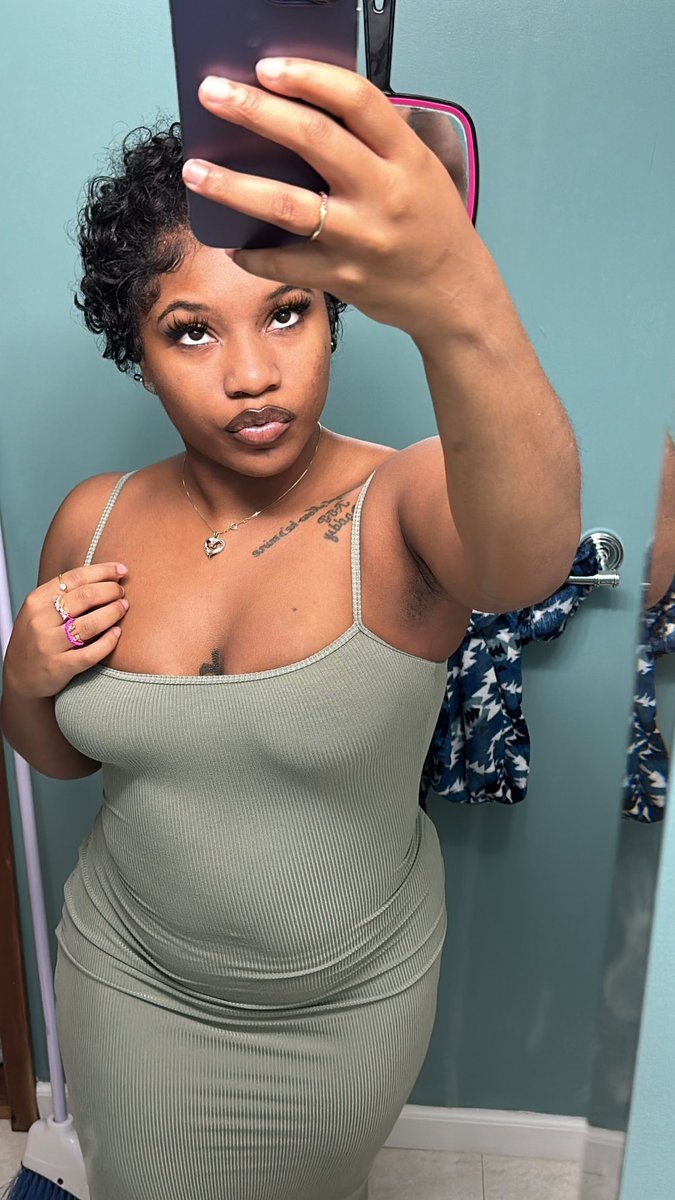 MyaJolee's tweet photo. Sexy bald 😘 https://t.co/071KGBV41q