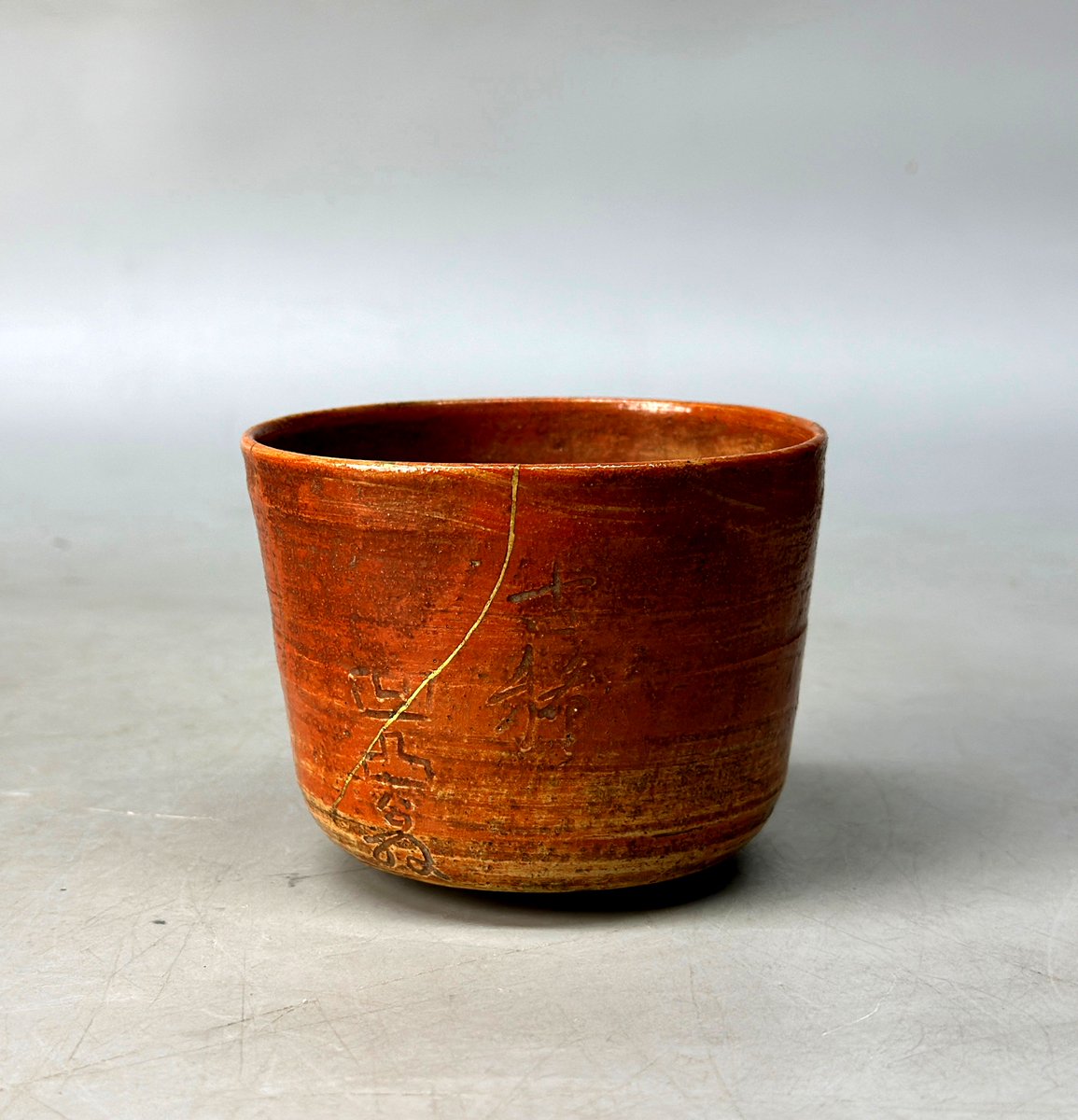 hareitiba's tweet image. CHAWAN
Raku-ware Red bowl
kintsugi
Item NO [Y7940]

#raku #chawan