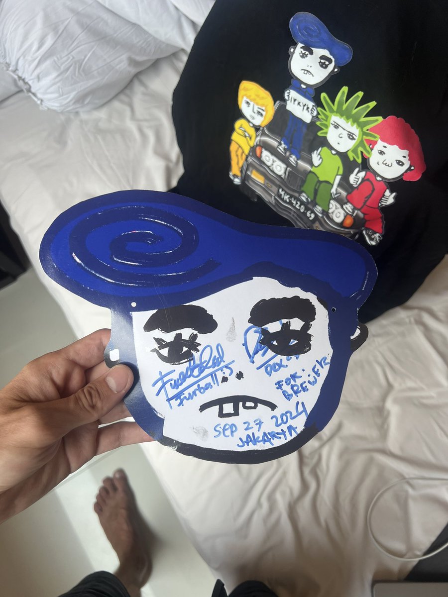 I am incredibly happy to have a spontaneous meeting with <a href="/MarkerKid_NFT/">Marker Kid - WE ARE GREGS</a> founders in Jakarta! Thank you for the community that changed my life 🙃