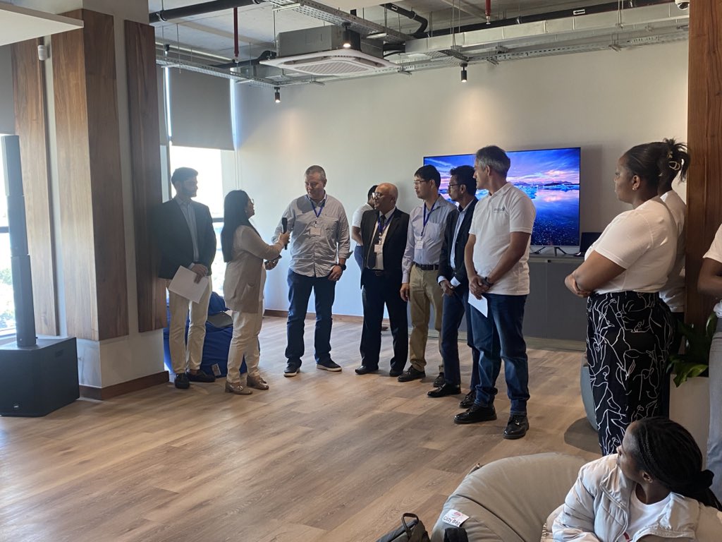 BoM_Mauritius's tweet photo. We are thrilled to welcome teams from universities across Mauritius to Innov8’s inaugural cybersecurity hackathon. 💻🔒Best of luck to all participants #CybersecurityChallenge #Hackathon #TechTalent #Innovation #Mauritius #centralbank #hacking #competition #university #challenge https://t.co/F0YjTJ3aVE
