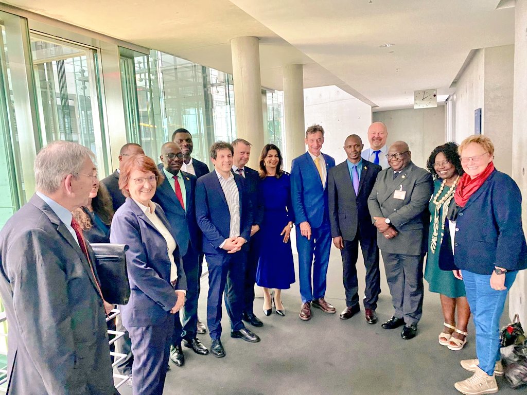 BMineagrie's tweet photo. #Berlin: Le Ministre du @BMineagrie,Ir. @dopros1975, a été reçu au Parlement allemand pour mettre en lumière le rôle pivotal de la #COMIFAC sur la scène internationale et susciter un engagement en faveur de ses initiatives.
#climat
@RiseandshineHo1
@BurundiaBerlin
@cbfp_pfbc https://t.co/xSUeLzKjp7