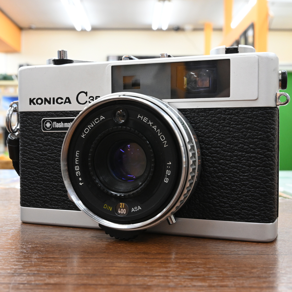 champcamera's tweet photo. #KONICA C35 Flash Matic (整備済) ￥23,000 by #青葉台 店

#ジャーニーコニカ の愛称で親しまれたC35。HEXANON 38/2.8のレンズの描写はスナップ撮影に最適です！
こちらオーバーホール済みなので安心してご使用いただけます。

#フィルムカメラ #KONICAC35FlashMatic
https://t.co/8pJ054BYyU https://t.co/ZgWja9HQ7i