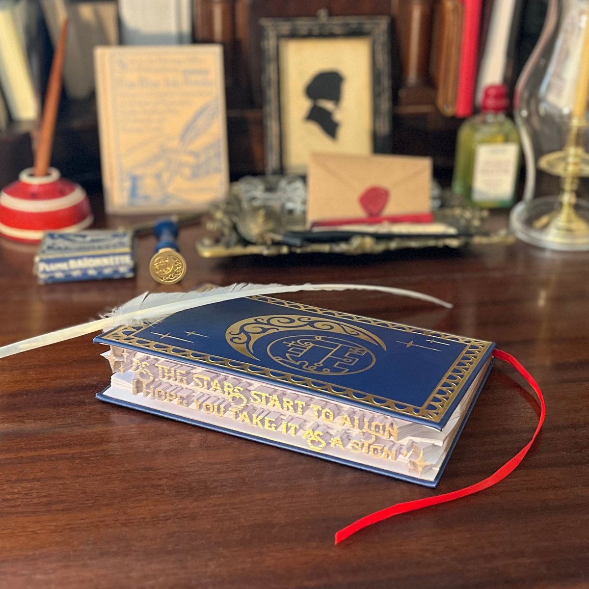 ruraljones's tweet photo. I don’t often #journal 📝 or #sketch ✍🏻 in a #notebook 📓 ... but I will cut a b*tch. ✂️📘

𝘊𝘦𝘭𝘦𝘴𝘵𝘪𝘢𝘭 𝘧𝘰𝘯𝘵 🌌 𝘣𝘺 𝘍𝘰𝘳𝘵𝘶𝘯𝘦𝘴 𝘊𝘰 🔮 𝘸𝘪𝘵𝘩 𝘚𝘱𝘢𝘳𝘬𝘭𝘦𝘴 𝘦𝘮𝘰𝘫𝘪𝘴. ✨

#HelluvaBoss #Stolas #grimoire #YouWillBeOkay https://t.co/ZIjTIUnsy1