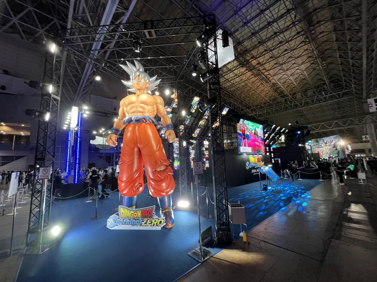 eeee5483eeee's tweet photo. 東京ゲームショウへ🎮
名作ロマサガ2はまたやりたくなった😆
eスポーツビジネスおもしろいけど、生成AIも熱いね！

 #TGS2024 https://t.co/gu7krYBtnt