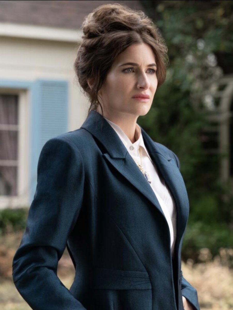 JoeyFareseArt's tweet image. I was thinking, where have I seen this before? These two couldn’t be more opposite.
@CriticalRole #CriticalRole #downfall #everlight #sarenrae #AgathaHarkness #AgathaAllAlong #WandaVision #ashleyjohnson #kathrynhahn