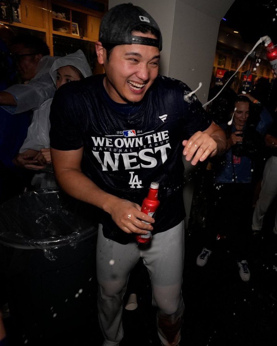 Bmangall20's tweet image. When your friend goes to federal prison because you have a gambling problem