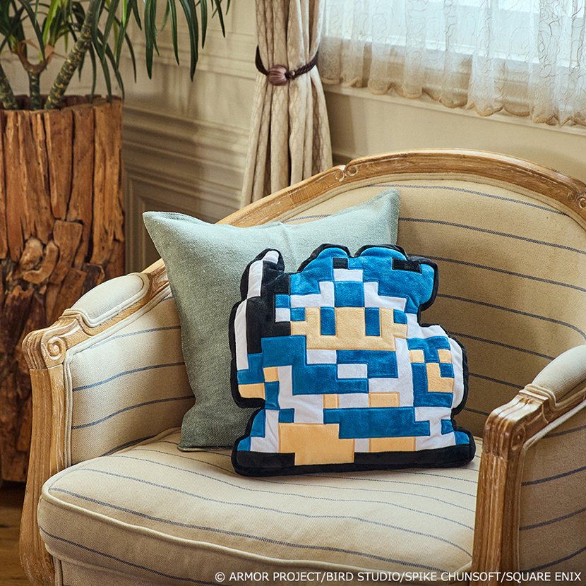 SQEX_eSTORE's tweet photo. HD-2D版『ドラゴンクエストIII　そして伝説へ…』の発売を記念して、ファミリーコンピュータ版『ドラゴンクエストIII』ドットがクッションになって登場！勇者・戦士・賢者・魔法使いの4職業展開です。ゲームのお供にいかがでしょうか？#DQ3 #ドラゴンクエスト #DQ #ドラクエ
https://t.co/xdzF2rTUxE https://t.co/9HvyAlgxW3