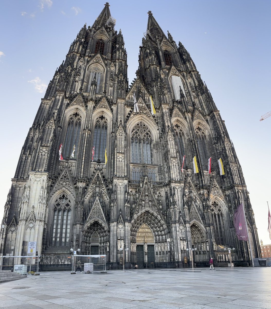 dralexbusch's tweet image. Gooood morning Cologne! A fantastic day to present our PGS project on growth in infancy at the #JAPED24 @UKKoeln