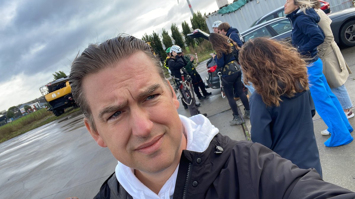 What an incredible experience! Yesterday, I had the opportunity to visit a wind farm in Bruges, Belgium, and climb all the way to the top of a turbine! 🌬️🌍

A huge thank you to #WindEurope and #Elicio for making this possible. Standing atop a wind turbine, seeing the renewable