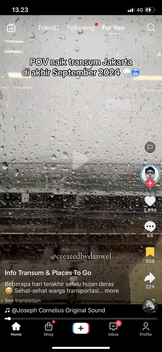 tolong yang dom sby, di sini kalo bulan akhiran ‘ber’ itu biasanya hujan ga deh 😭
aku habis liat vt ini jadi kangen pulsek dengan suasana hujan di transum