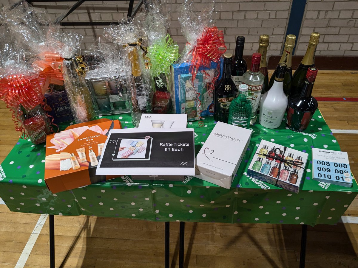 nlgrantl6's tweet photo. Hospitality SFW MacMillan Coffee Morning yesterday. Pupils did a fantastic job and staff were so supportive.. raising £200 @macmillancancer https://t.co/iAPmVwPyOv