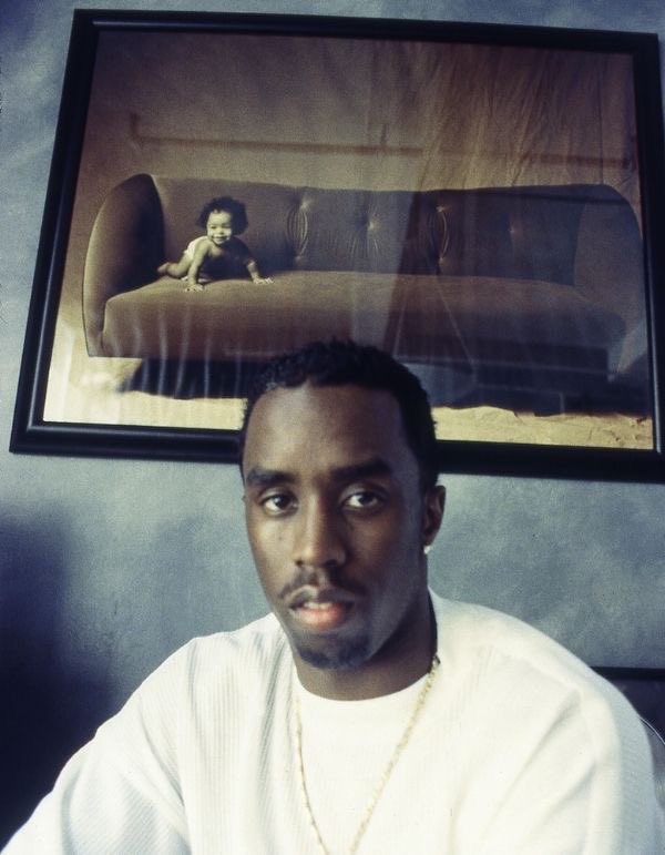 ThePadrepr's tweet photo. 10 Unknown Facts about Sean Combs “P. Diddy” 💀

Thread 📨

1. His father died in a drug deal gone wrong when he was still a baby. https://t.co/EGsnKK65AH