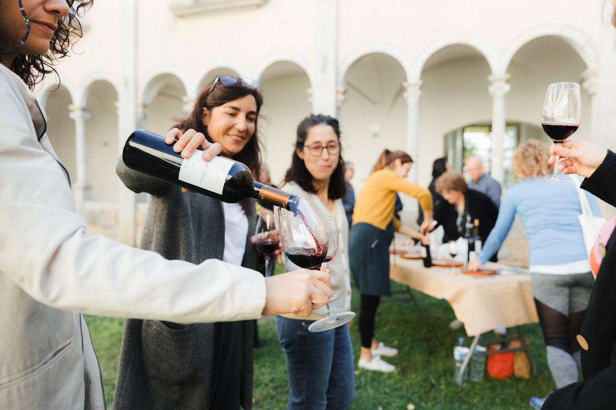 El Museu de la Mediterrània participa aquest any a l'acció "Beu-te el Museu" fent parella amb els amics de Celler Oliveda. Un maridatge de cultura i enologia acompanyat de productes locals.
🗓️ Dissabte 19 d'octubre, 12 h
Inscripcions i compra d'entrades ja.cat/a0mqU