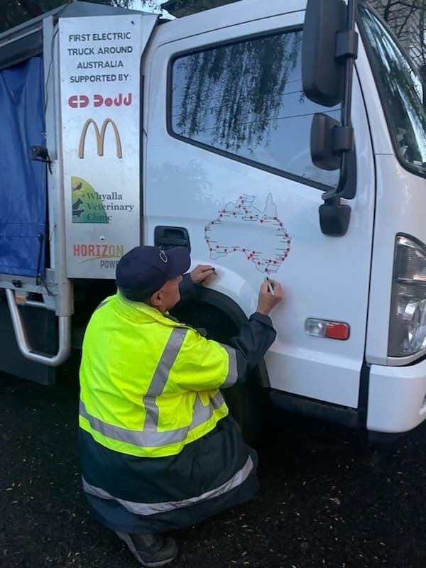 TocevaRacing's tweet photo. Day 20 ✅

Coburg Melbourne to Keith SA 504km

Bit of tail wind delivering about 45 kWhr /100 at 85kph most of the way

Charges at Ballarat, Horsham, Bordertown all 100kw making the trip very quick. Camped at Keith Caravan

Follow the journey here! 🔗 https://t.co/CyQf0ampO7 https://t.co/0zWa2VV61m