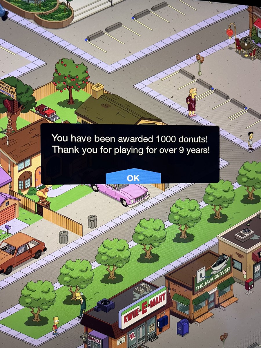 beckieebabee_x's tweet image. What is the point in this? You’re closing the game &amp;amp; you give me doughnuts which I won’t use because it’s ending ? 

I am absolutely gutted this is leaving I’ve had this game for 10 years. All my hard work in building a huge Springfield - gone. Wasted #simpsonstappedout