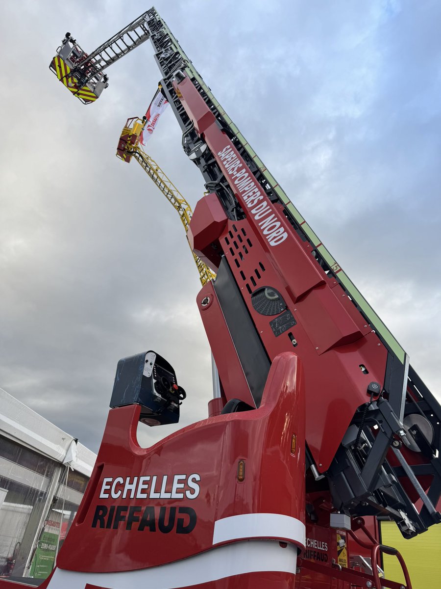 PompiersFR's tweet photo. #CNSPF2024 | Venez nous retrouver et échanger sur le stand de la Fédération des sapeurs-pompiers à l’occasion de cette 3ème journée du Congrès National à Mâcon. https://t.co/ETQ8ltEZ9Q