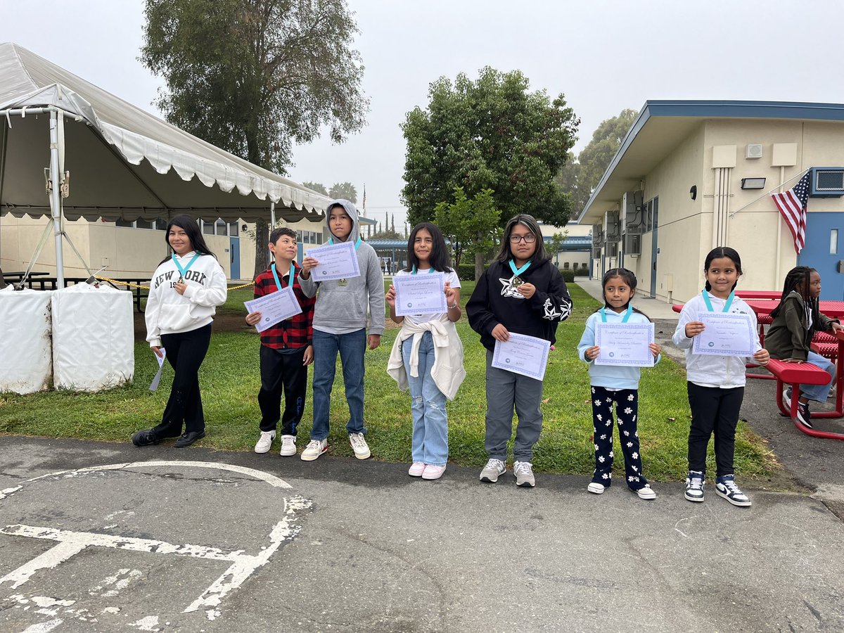 teachertbi's tweet photo. So proud of these 4th graders for showing #RascalPRIDE and getting reclassified in ELD! https://t.co/sV01FDYuTH